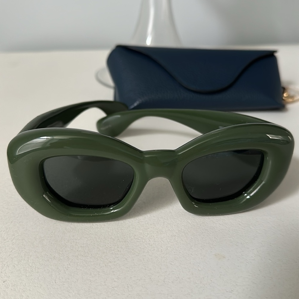 LOEWE GREEN INFLATED BUTTERFLY SUNGLASSES - Picture 3 of 9